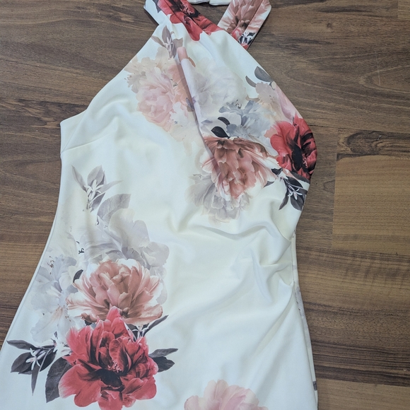 Le Chateau White Floral Backless Dress Large - Picture 3 of 6
